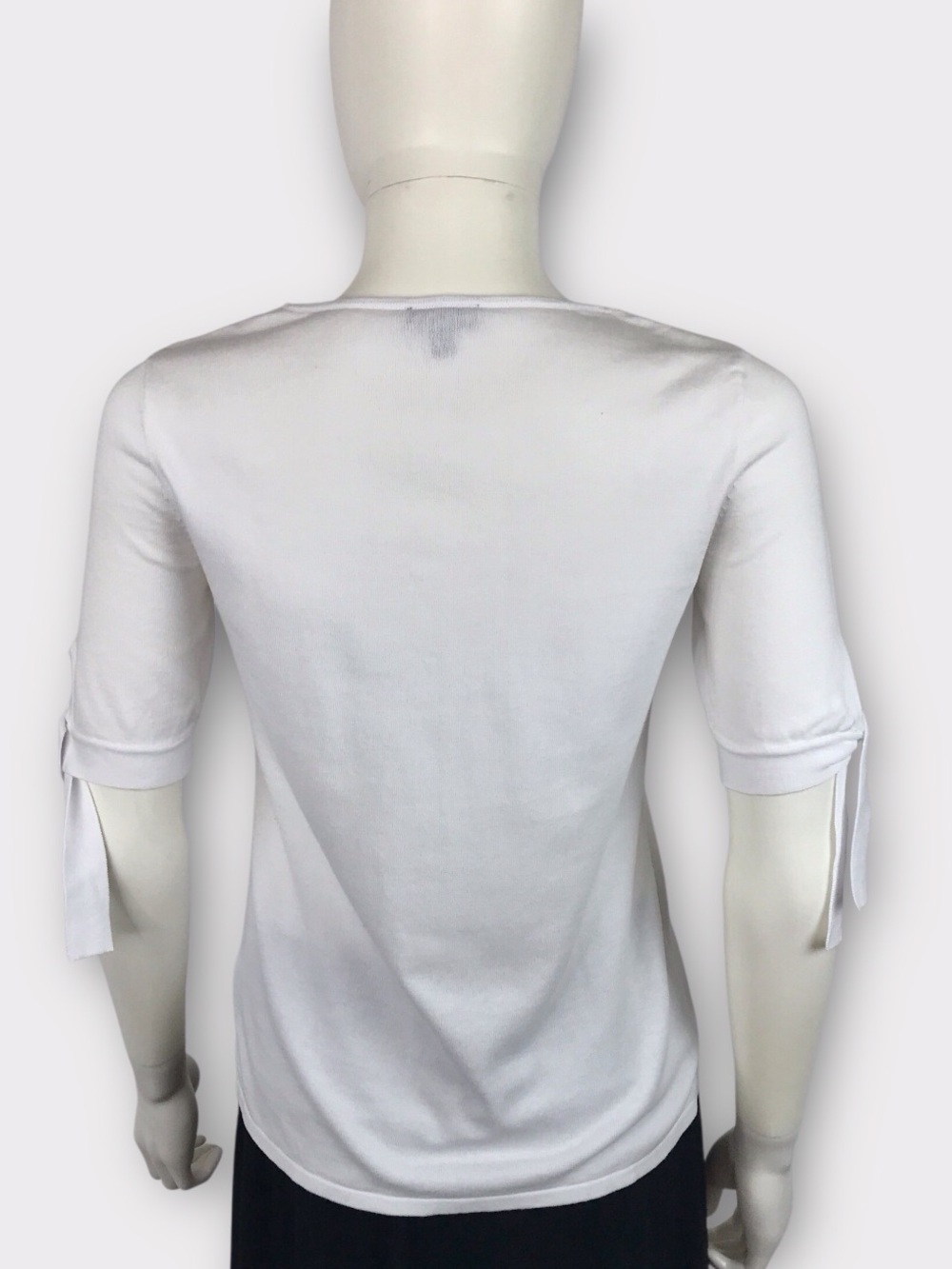 Talbots White Knit Blouse with Red Floral Embroidery Short Sleeves V-Neck - Picture 5 of 7